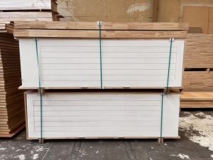 Puertas paletizadas listas para envío