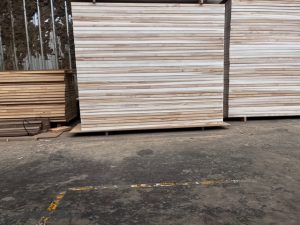 Apilamiento de puertas pintura